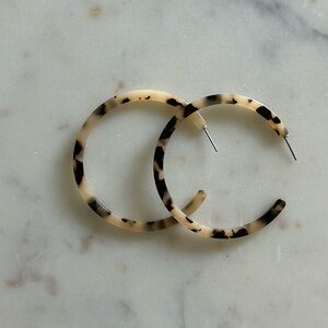 Tortoise large earrings